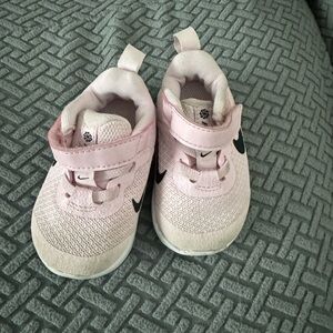 Nike Kids Light Pink and Cream Sneakers